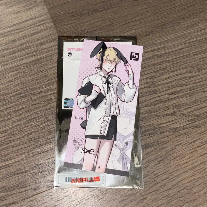 [BUNJANG] A-Stage Aniplex Maid Ticket Luca &amp; Ivan Square Can Badge Set / 에이스테 애니플러스 메이드 티켓 루카 &amp; 이반 사각 캔뱃지