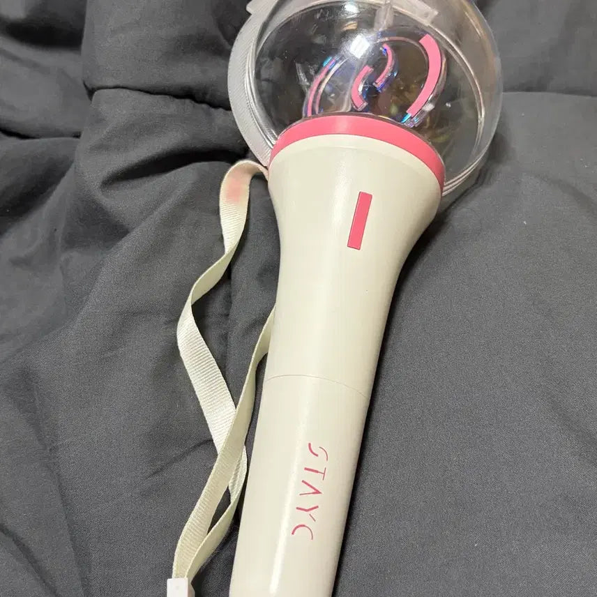 [BUNJANG] STAYC Official Lightstick Wink Bong / 스테이씨 응원봉 윙크봉