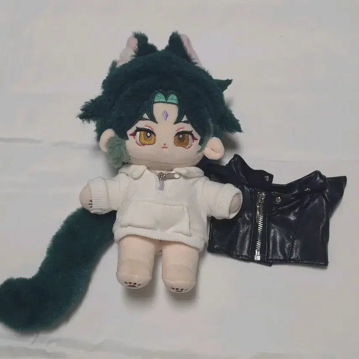 [BUNJANG] Genshin Impact Xiao 20cm Cat Plush Doll (Outfit Included) / 원신 소 xiao 고양이 뼈깅 20cm 인형 판매 (옷 포함)