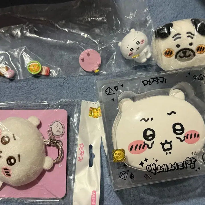 [BUNJANG] Monstrous Acquaintance (Monjakgwi) Keychain &amp; Figure &amp; Mini Doll &amp; Accessory Case Bundle Set / 먼작귀 키링 &amp; 피규어 &amp; 미니인형 &amp; 악세사리통 일괄