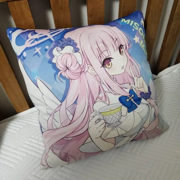 [BUNJANG] Blue Archive Mika Cushion / 블루아카이브 미카 쿠션
