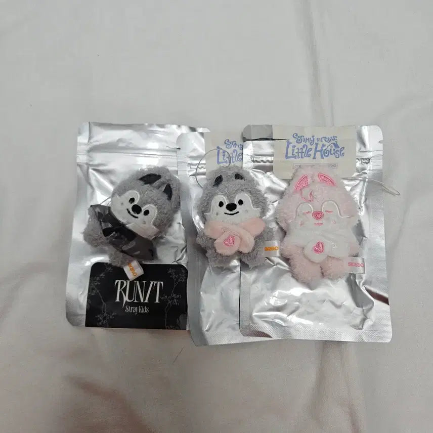 [BUNJANG] Stray Kids Bang Chan Wolfchan Plush Micro Keyring MD Goods Little House Run It / 스트레이키즈 방찬 울프찬 스키주 시크릿 플러시 마이크로 키링 엠디 굿즈 런잇 리틀하우스 6기 팬미팅 little house run it