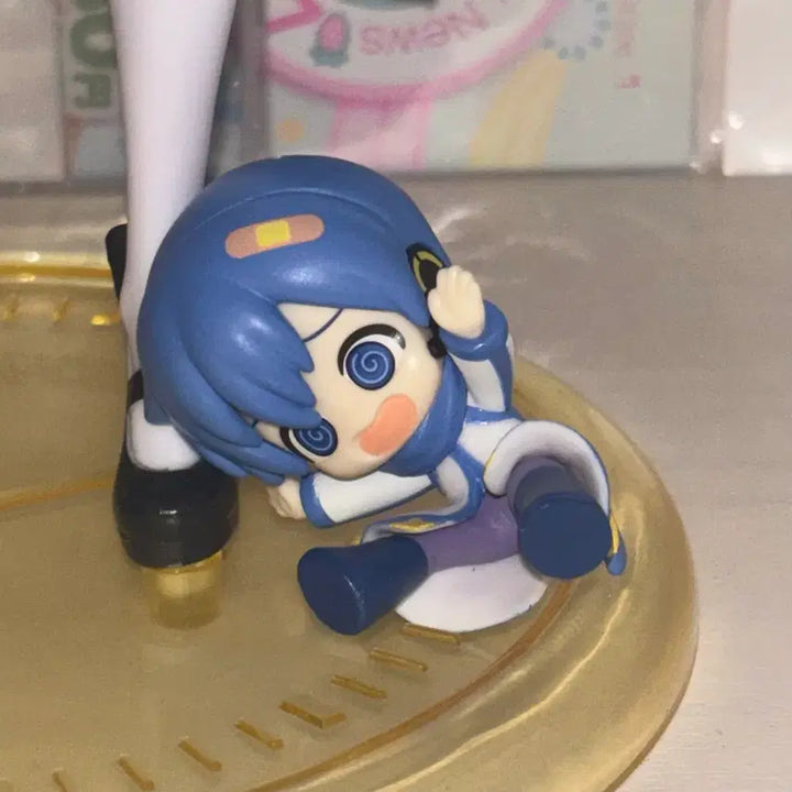 [BUNJANG] Vocaloid Kaito Falling Figure Gacha / 보컬로이드 카이토 꽈당 피규어 가챠