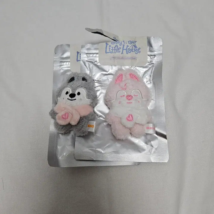 [BUNJANG] Stray Kids Bang Chan Wolfchan Plush Micro Keyring Little House 6th Fanmeeting MD Goods / 스트레이키즈 방찬 울프찬 스키주 시크릿 플러시 마이크로 키링 엠디 굿즈 리틀하우스 6기 팬미팅 little house