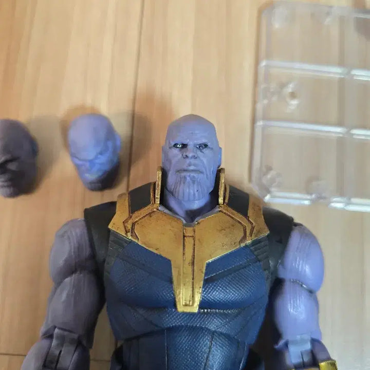 [BUNJANG] Custom Painted Thanos Figure (Knockoff) / shf (가품) 타노스 도색작