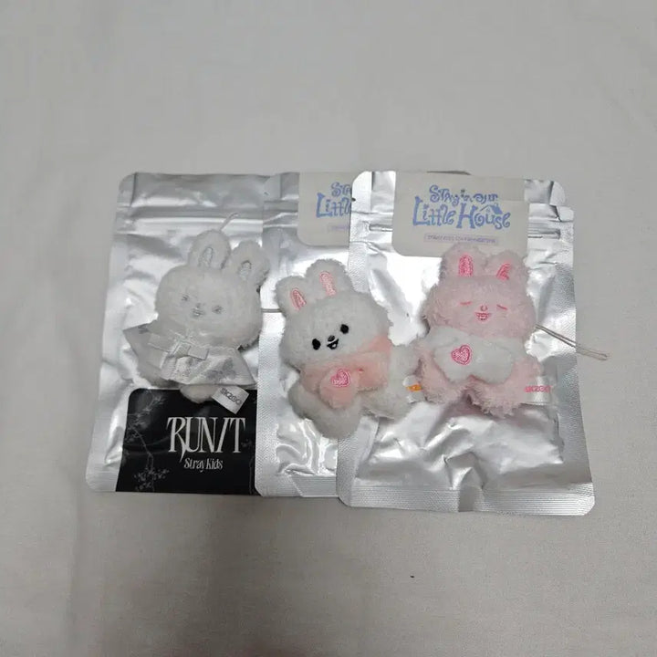 [BUNJANG] Stray Kids Lee Know Ribbit Skzoo Plush Micro Keyring MD Goods Run It Little House 6th Fanmeeting / 스트레이키즈 리노 리빗 스키주 시크릿 플러시 마이크로 키링 엠디 굿즈 런잇 리틀하우스 6기 팬미팅 little house run it