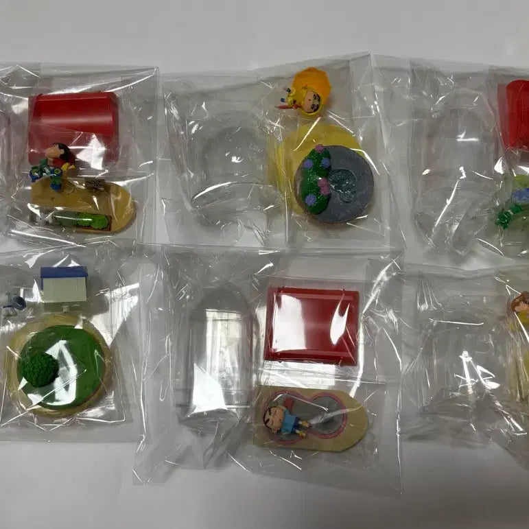 [BUNJANG] Crayon Shin-chan Terrarium Set (1st Edition, 6 Types) / 짱구 테라리움 리멘트 매일이 즐거워 1탄 6종 풀세트