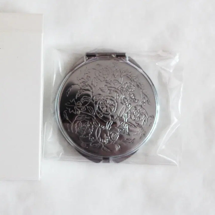 [BUNJANG] Bambi Artist Hand Mirror (Sealed) / [미개봉] 3737 밤비 작가 손거울