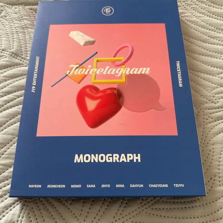 [BUNJANG] Twice Monograph (Full Set) Photobook / 새상품급 트와이스 모노그래프(풀구성)