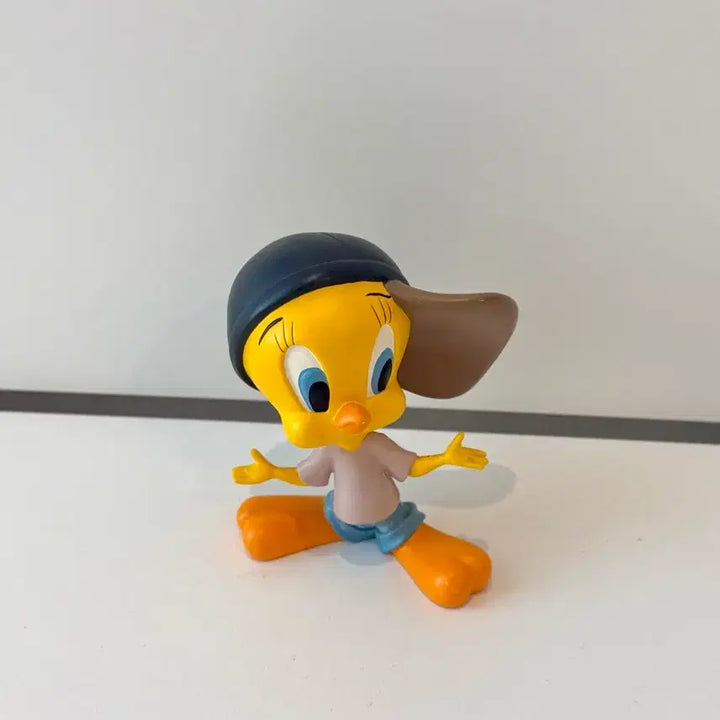 [BUNJANG] Looney Tunes Tweety Hat Figure / 루니툰 트위티 모자 피규어