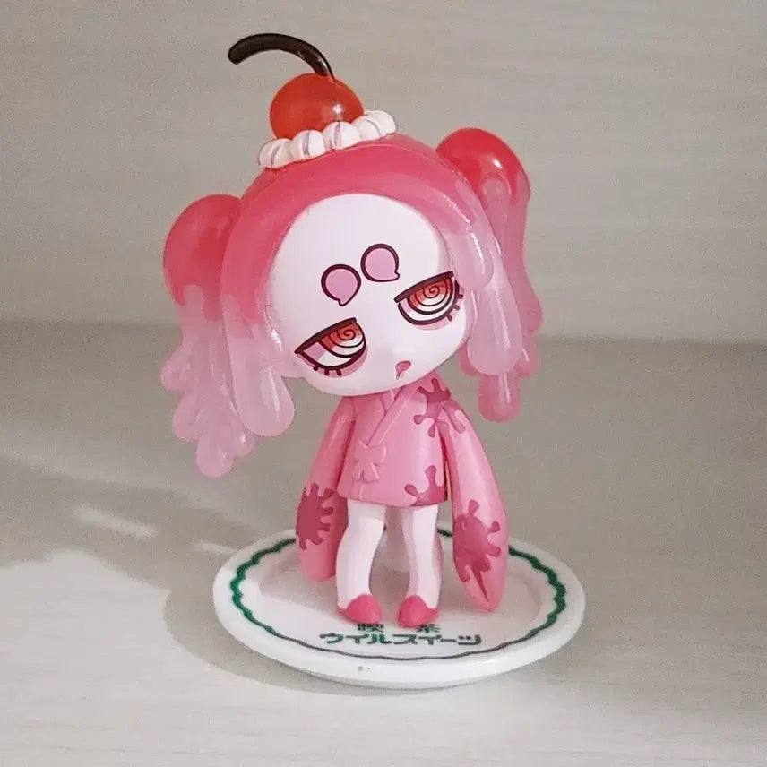 [BUNJANG] Virus Wits Season 1 Strawberry Pudding Gacha Figure / 바이러스위츠 1탄 가챠 딸기 푸딩