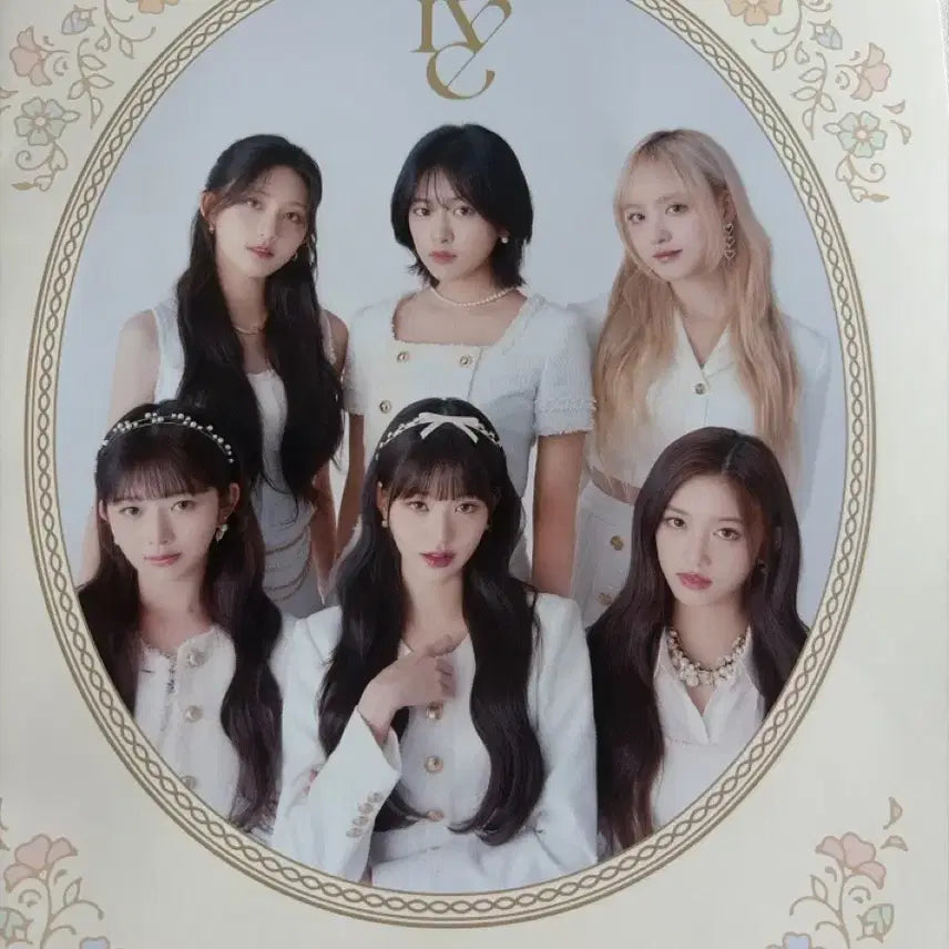 [BUNJANG] IVE Ichibank A Prize Photobook / 아이브 제일복권 A상 포토북