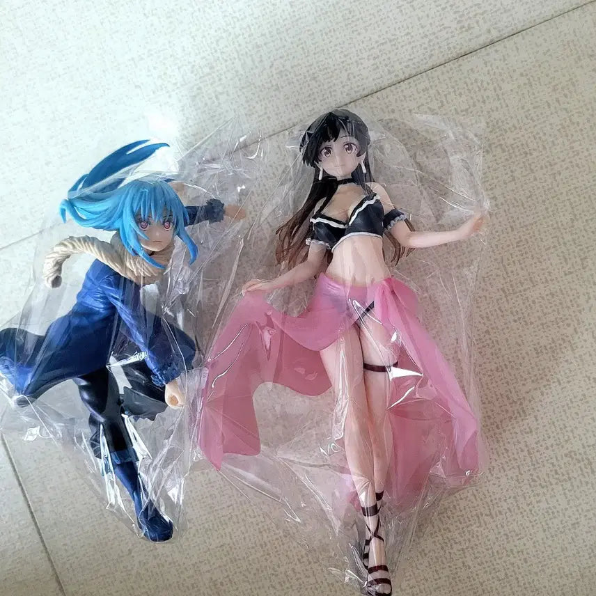 [BUNJANG] Rent-a-Girlfriend Chizuru &amp; That Time I Got Reincarnated as a Slime Rimuru Figure Set / 정크) 여친 빌리겠습니다 치즈루 전생슬 리무르 받침분실 피규어 세트