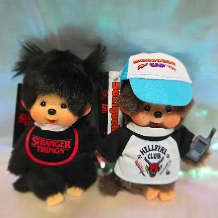 [BUNJANG] Stranger Things Hellfire Club Monchhichi Set / 주말할인)기묘한 이야기 헬파이어 클럽 띵스 몬치치 세트