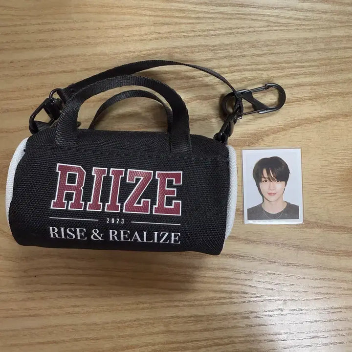 [BUNJANG] RIIZE Sungchan Mini Boston Bag with Instant Photos / 라이즈 성찬 미니 보스턴백 증사 포함