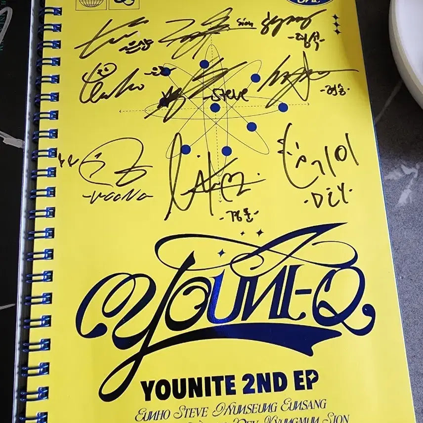 [BUNJANG] YOUNITE YOUNI-Q 2nd EP Signed Promo Album / 유나이트(YOUNITE)의 두 번째 미니앨범 &