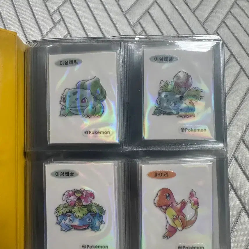 [BUNJANG] Pokemon 30th Anniversary Sticker Set (99 Variants, Excludes Mewtwo) with Album / 포켓몬 30주년 띠부씰 뮤츠 제외99종 도감 포함