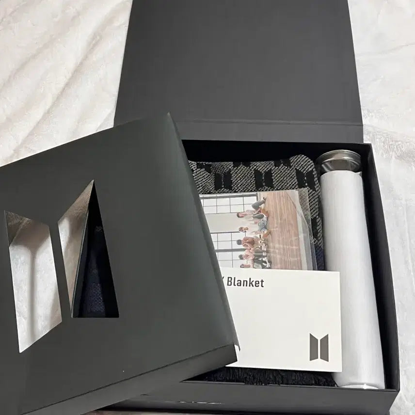 [BUNJANG] BTS Merch Box 1 Bundle Set / BTS MERCH BOX 방탄소년단 머치박스 1