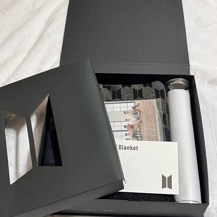 [BUNJANG] BTS Merch Box 1 Bundle Set / BTS MERCH BOX 방탄소년단 머치박스 1