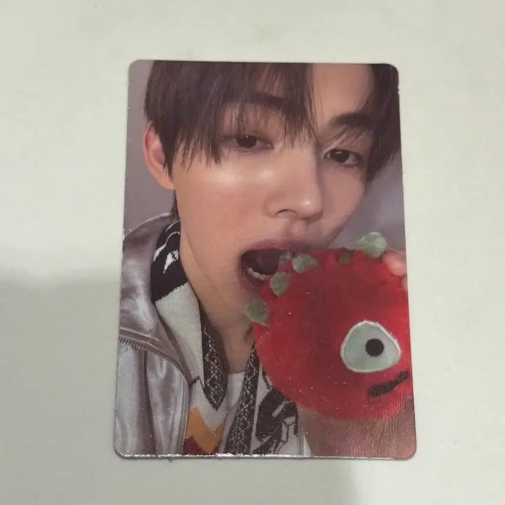[BUNJANG] Courtis Uhm Sung Hyun Red Ball Photocard / 코르티스 엄성현 레드레드 볼 그린그린 스크래치 포카 판매 안건호 주훈 콘서트