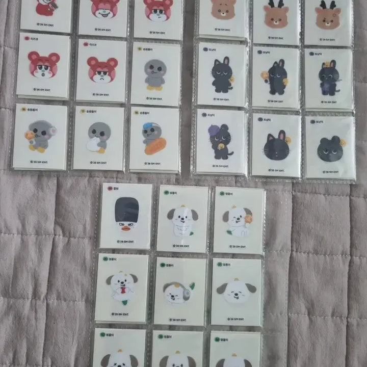 [BUNJANG] Little Lies Ddeubuseal Full Set (Excluding No. 40) / 리틀라이즈 띠부씰 전종(40번X) 팝니다