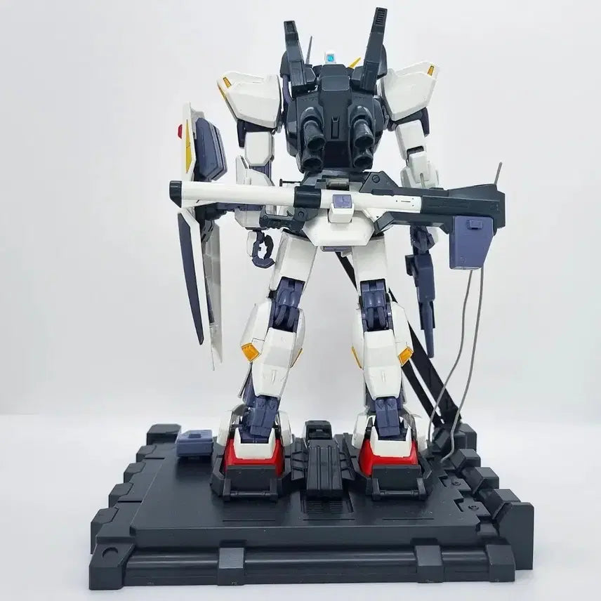[BUNJANG] Bandai MG Gundam Mark II (AEUG) Unassembled Model Kit / 반다이 MG 건담 마크2 에우고 가조립
