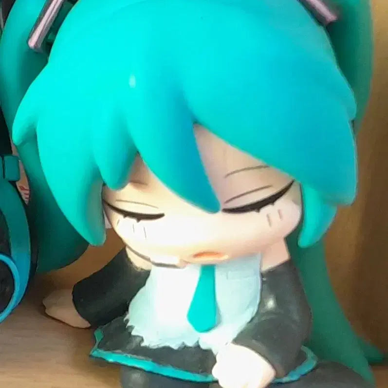 [BUNJANG] Vocaloid Kubok Strap Mini Figure Hatsune Miku / 보컬로이드 꾸벅 어깨쿵 가챠 미니 피규어 하츠네미쿠 미쿠 미소녀