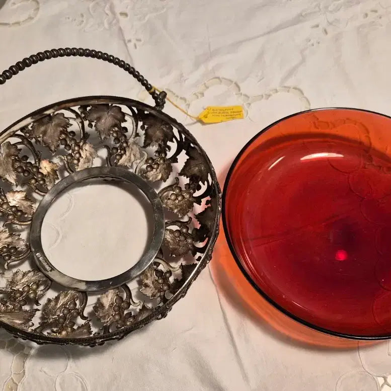 [BUNJANG] Elkington Silverplate Grapevine Cranberry Glass Basket / [영국 앤틱] 엘킹턴(Elkington) 실버플레이트 포도덩굴 크랜베리 글라스 바스켓