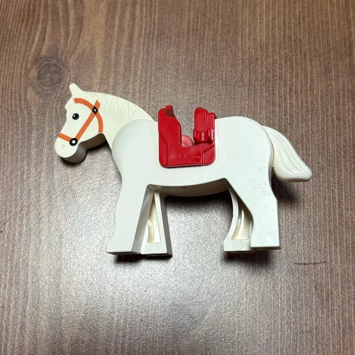 [BUNJANG] LEGO White Horse with Red Saddle / 레고 백마 + 빨강 말 안장