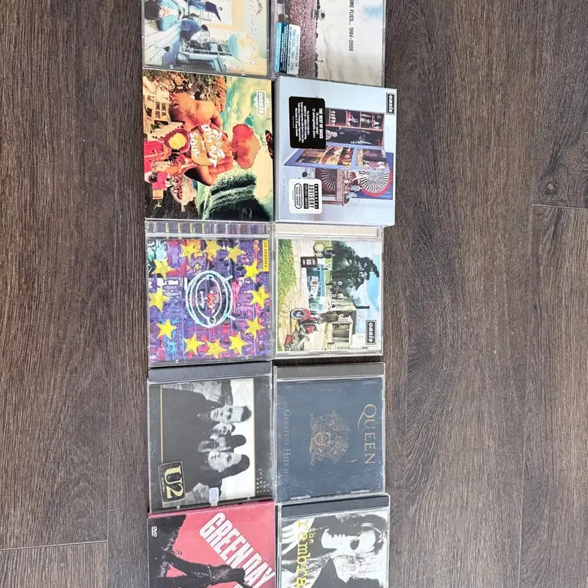 [BUNJANG] Oasis, Queen, U2, Green Day, R.E.M. CD Collection (9 Albums) / 오아시스 CD 앨범 5개 + 퀸 / U2 / 그린데이 / 렘브란트 CD 4개
