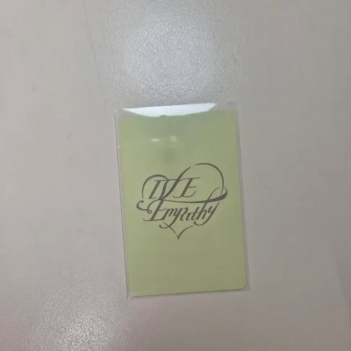 [BUNJANG] IVE Gaeul Photocard / 아이브 가을 포카 0.1에 양도해요