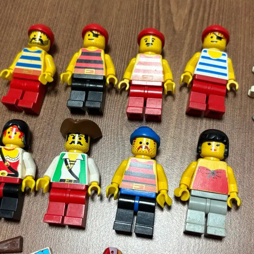 [BUNJANG] LEGO Pirates Pirate Minifigure / 올드레고 해적단 해적 피규어