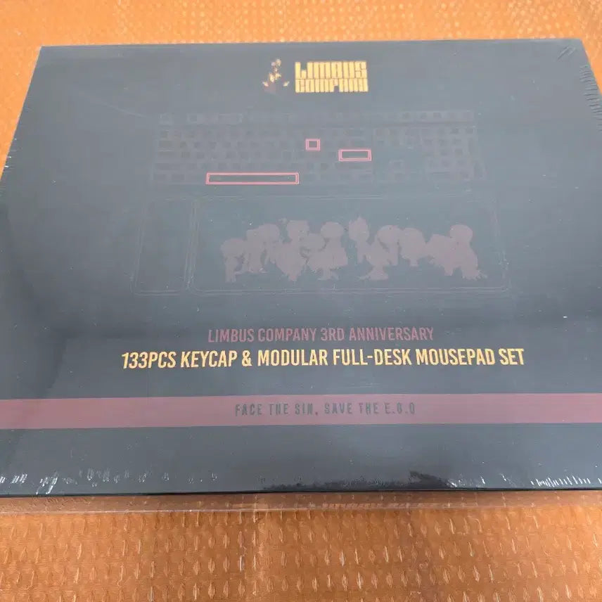 [BUNJANG] Limbus 3rd Anniversary Desk Mat / 림버스 3주년 키캡, 장패드