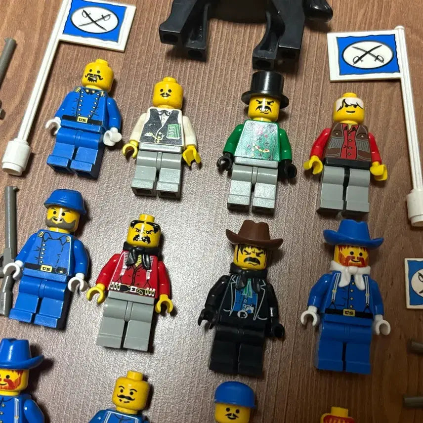 [BUNJANG] LEGO Western Figures Collection (Cowboy, Outlaw, etc.) / 올드레고 서부시대 피규어 모음 (카우보이, 무법자 등)