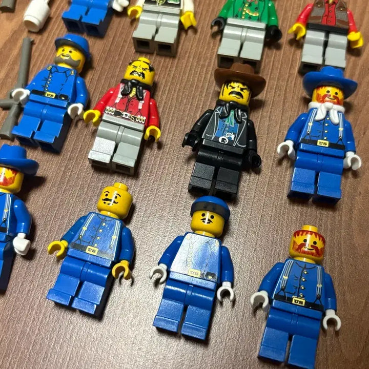 [BUNJANG] LEGO Western Figures Collection (Cowboy, Outlaw, etc.) / 올드레고 서부시대 피규어 모음 (카우보이, 무법자 등)