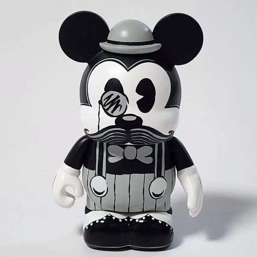 [BUNJANG] Disney Pixar Vinylmation Moustache Mickey Mouse 3-Inch Figure (Discontinued/Rare) / [단종/희귀] 디즈니 픽사 바이닐메이션 3인치 콧수염 미키마우스 피규어