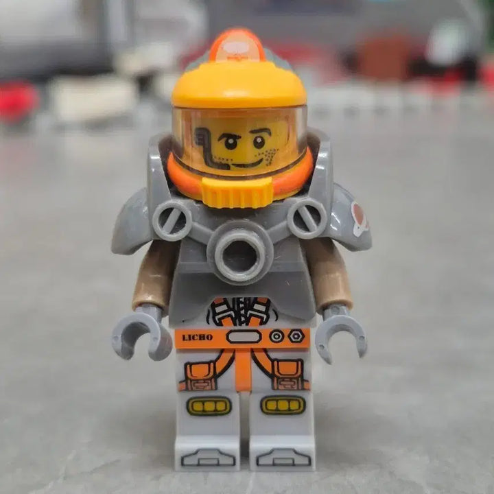 [BUNJANG] Lego Minifigures Series 12 Space Miner / 레고 미니피규어 시리즈 12 우주 광부(Space Miner)