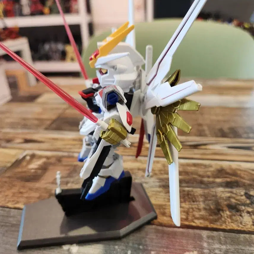 [BUNJANG] SD Mighty Strike Freedom Gundam / SD 마이티 스트라이크 프리덤 건담