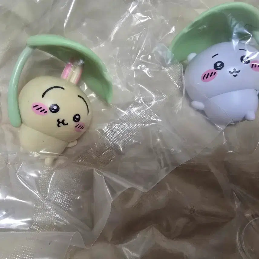 [BUNJANG] Cheekawa Usagi &amp; Chiikawa Umbrella Figure Bundle Set / 먼작귀 우산피규어_우사기,치이카와 일괄