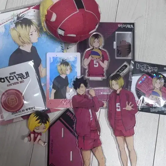 [BUNJANG] Haikyuu!! Kenma Acrylic Stand, Can Badge, Diorama, Swimsuit Nui Bundle Set / 급처최저가하이큐켄마아크릴캔뱃지디오라마수영복누이굿즈일괄판매양도
