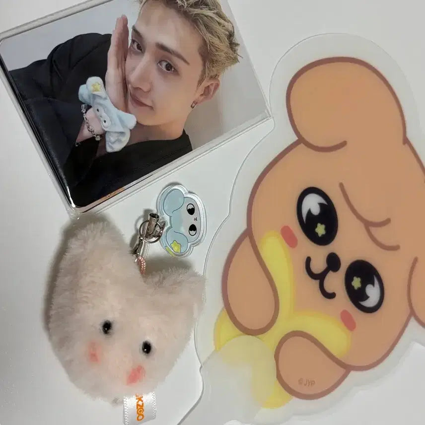 [BUNJANG] Stray Kids Run It Day 1 Entrance Gift Photocard, Keyring, and Fan Set / 스트레이키즈 런잇 day1 입장기프트