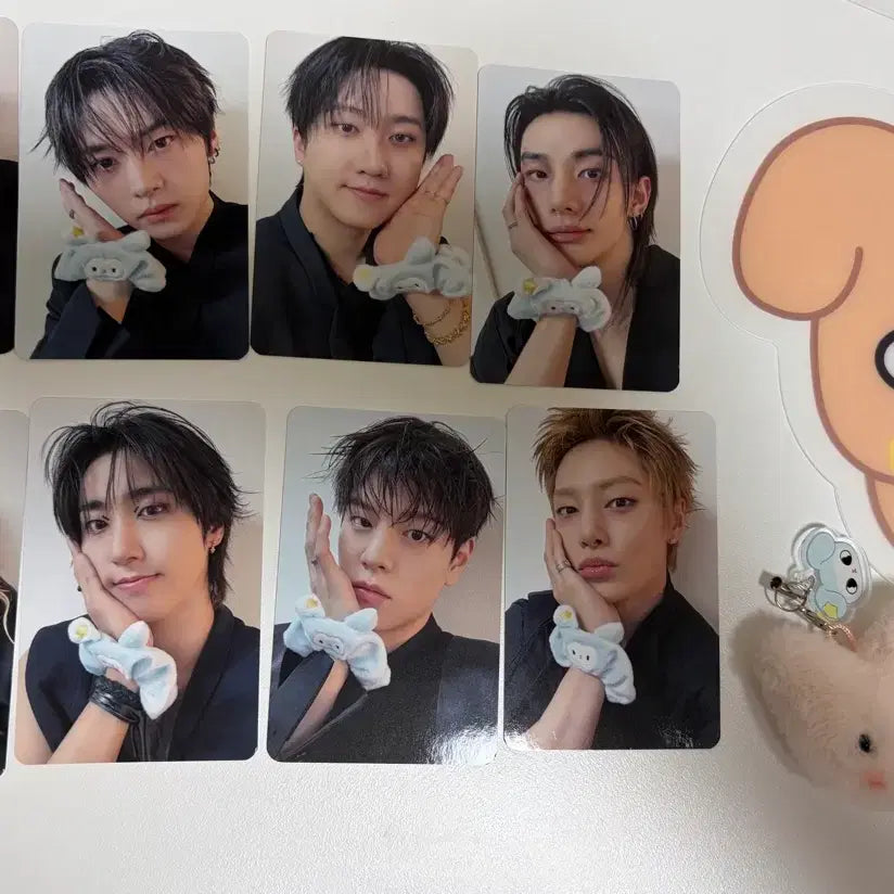[BUNJANG] Stray Kids Run It Day 1 Entrance Gift Photocard, Keyring, and Fan Set / 스트레이키즈 런잇 day1 입장기프트 세트