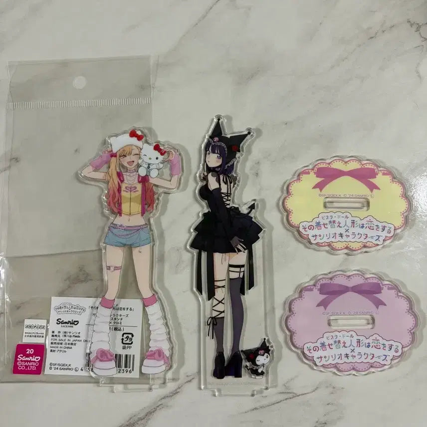 [BUNJANG] My Dress-Up Darling x Sanrio Collaboration Acrylic Stand Kitty &amp; Kuromi Bundle Set / 그 비스크돌은 사랑을 한다 산리오 콜라보 아크릴 스탠드 키티 쿠루미 일괄