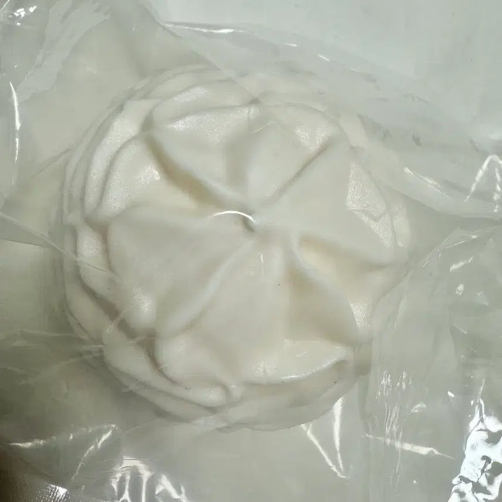 [BUNJANG] Creamy Crunch Slimey Squishy (White) / 샤오홍슈) 생크림 크런치 슬랑이 말랑이 (흰색)