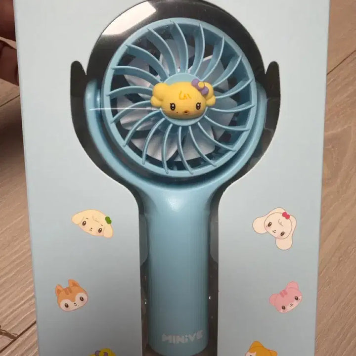 [BUNJANG] IVE MiniBr Handy Fan / 아이브 미니브 핸디 팬 손선풍기 (포카 제외)