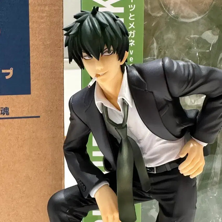 [BUNJANG] Gintama Hijikata Toshirou Suit Ver. Figure / 은혼 gem 정장 피규어 히지카타 토시로