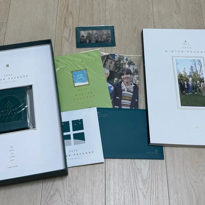 [BUNJANG] BTS 2020 Winter Package in Helsinki V Diary Set / BTS 방탄 2020 윈터패키지 인 헬싱키 뷔 일기장