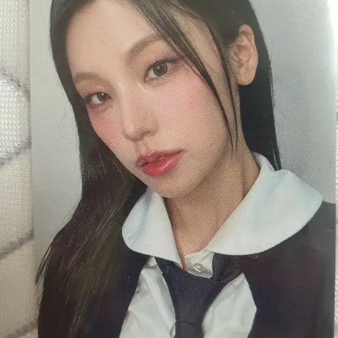 [BUNJANG] ITZY Yeji Gold Studio Photocard / ITZY 예지 골드 공방 포카
