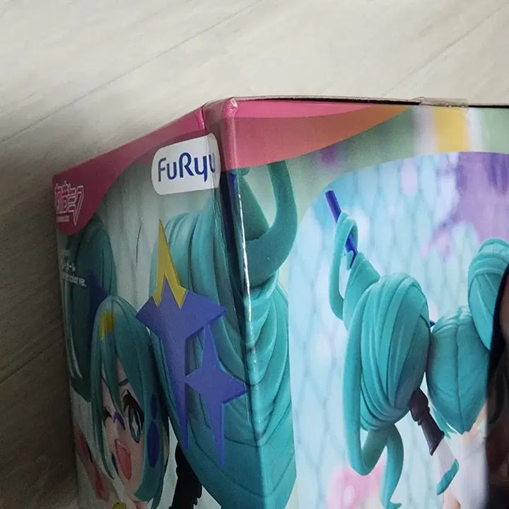 [BUNJANG] FURYU Hatsune Miku Muchutoto Figure Paint Girl Another Color Ver. / (박스하자)후류 하츠네 미쿠 무츄토 피규어 페인트 걸