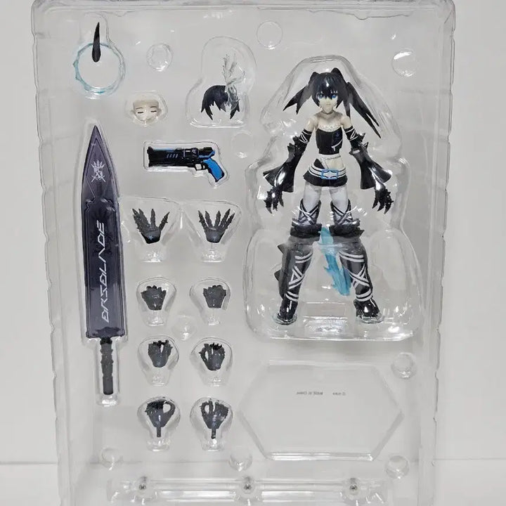 [BUNJANG] Limited Edition Black Rock Shooter Beast Figma Action Figure + Original Artist Artbook / 급처)한정판 블랙록슈터 비스트 피그마 액션피규어+원작가 화집 중고품